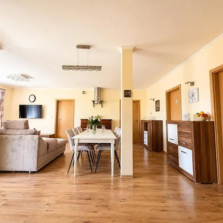 Family - Sunny Terrace - 3 Bedrooms - Ac Lejlighed