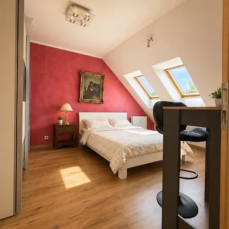 Family - Sunny Terrace - 3 Bedrooms - Ac * Mariánské Lázně
