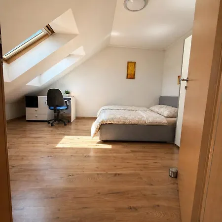 Family - Sunny Terrace - 3 Bedrooms - Parking Apartament *